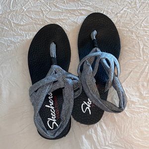 Skechers yoga foam sandals